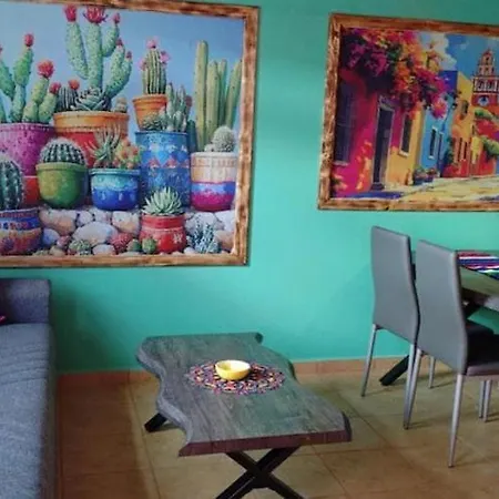 Comfortable Mexican-style Nyaraló